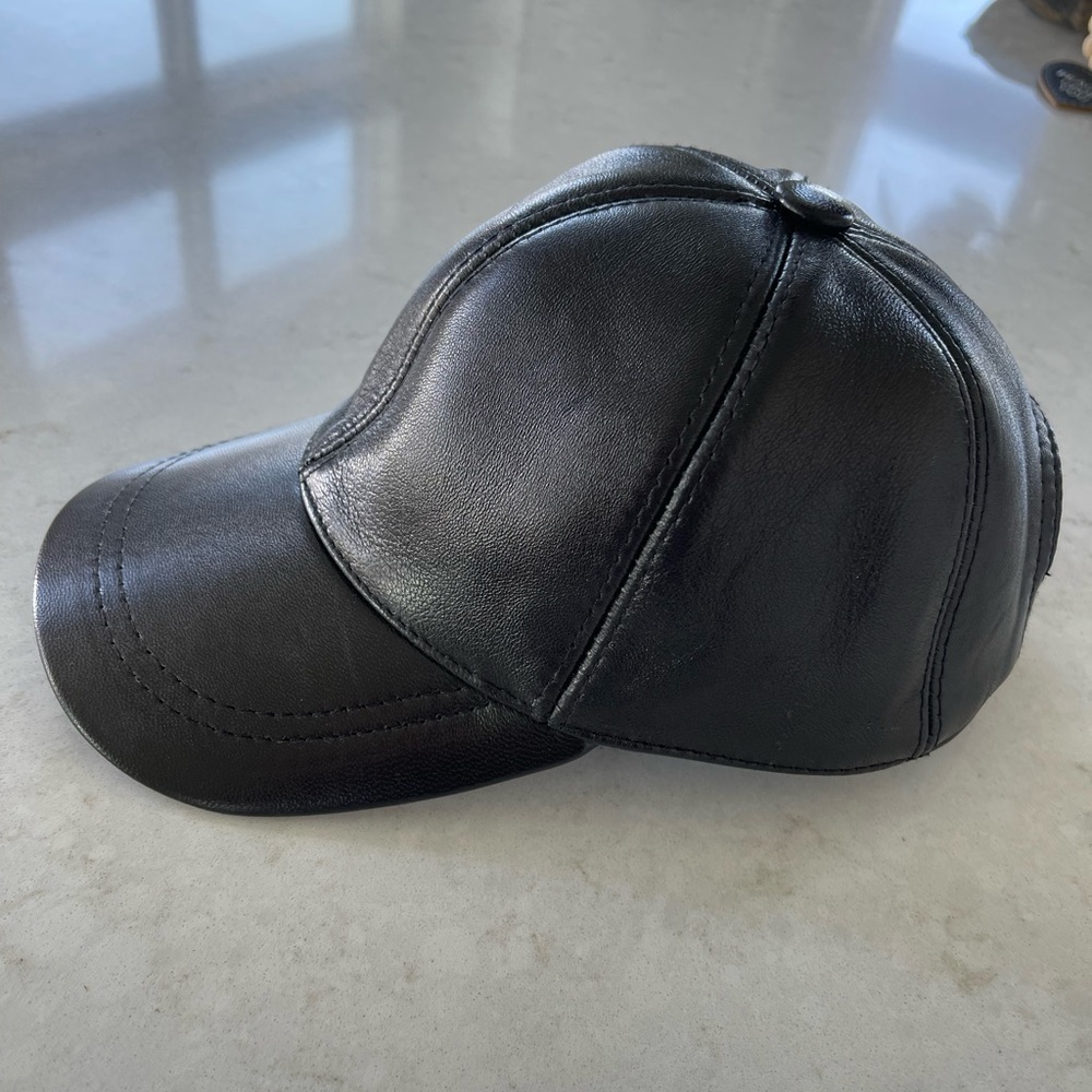 Unisex cap made of finest lambskin. Adjustable size, chic and fun! just reduced!